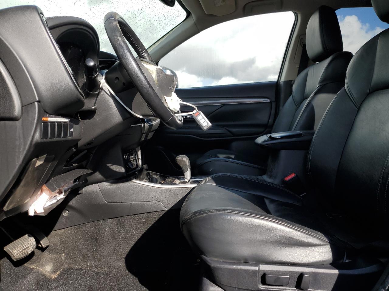2019 Mitsubishi Outlander - Image 7