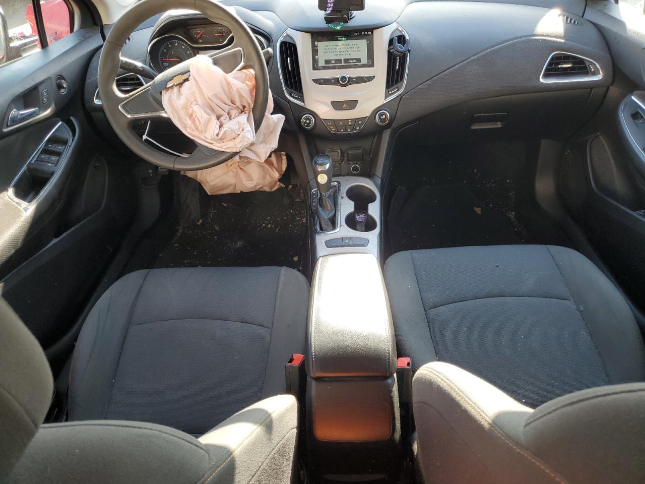 2018 Chevrolet Cruze - Image 8