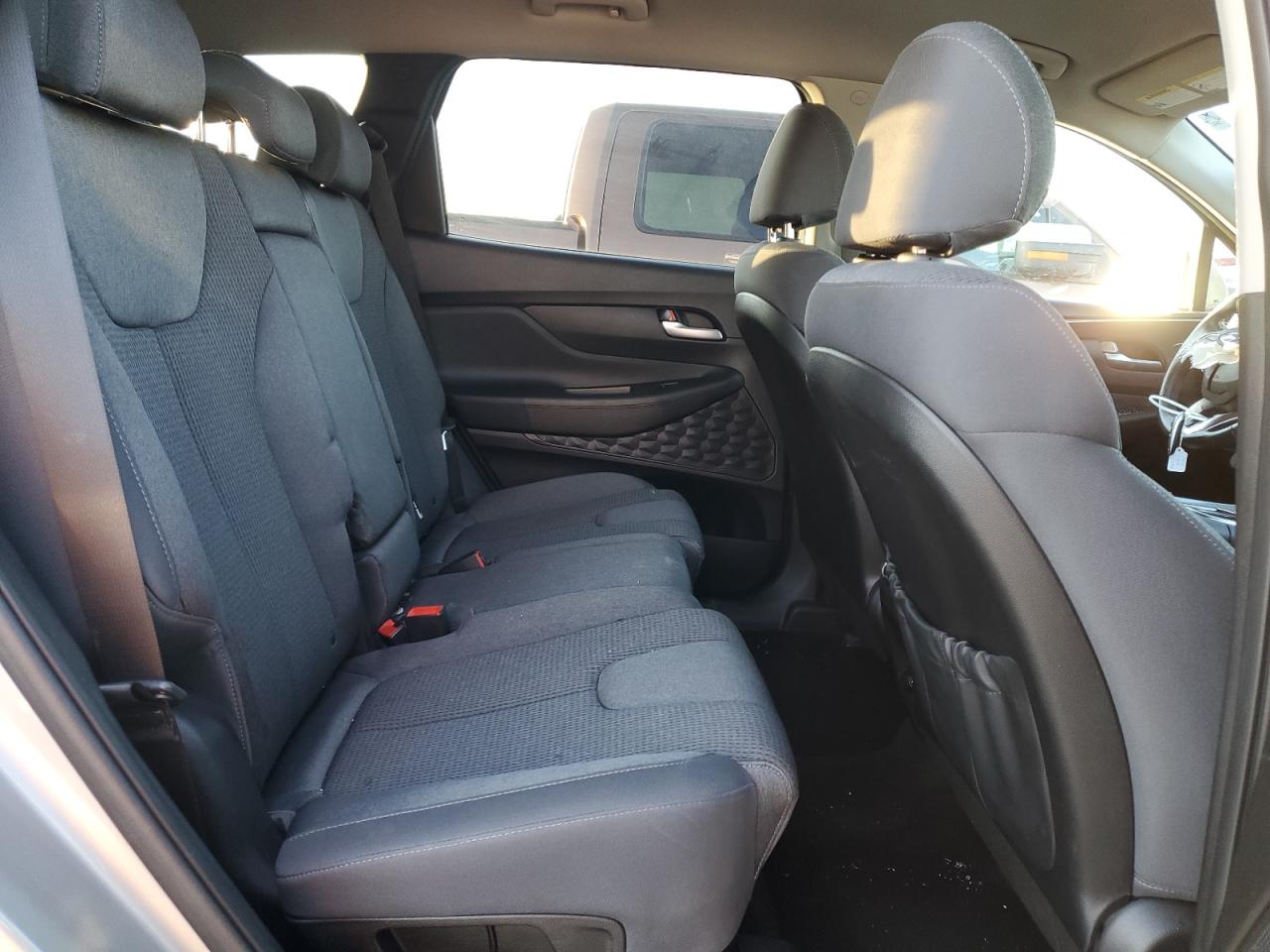 2023 Hyundai Santa Fe - Image 11