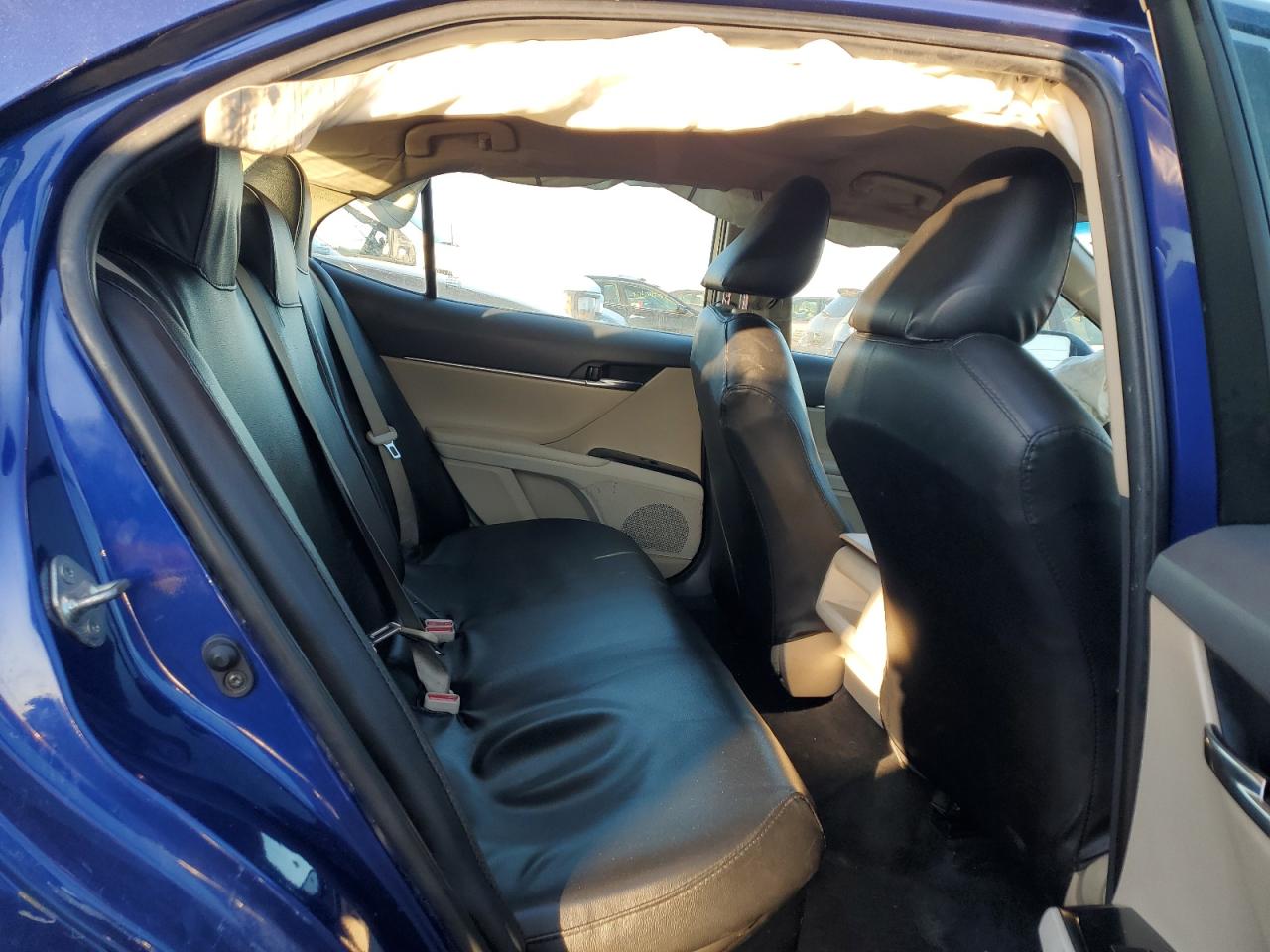 2018 Toyota Camry - Image 10