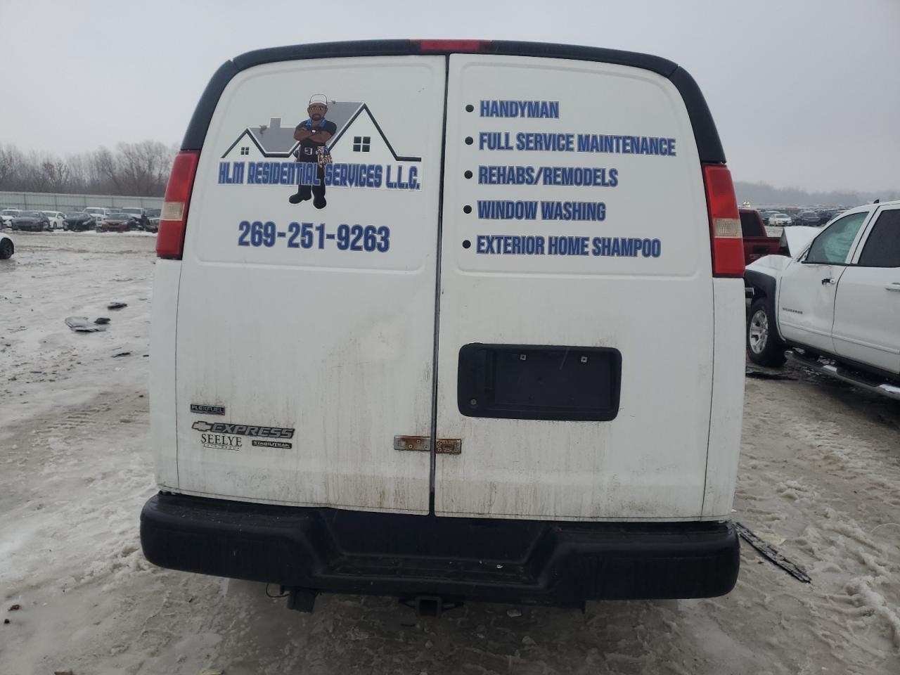 2011 Chevrolet Express - Image 6