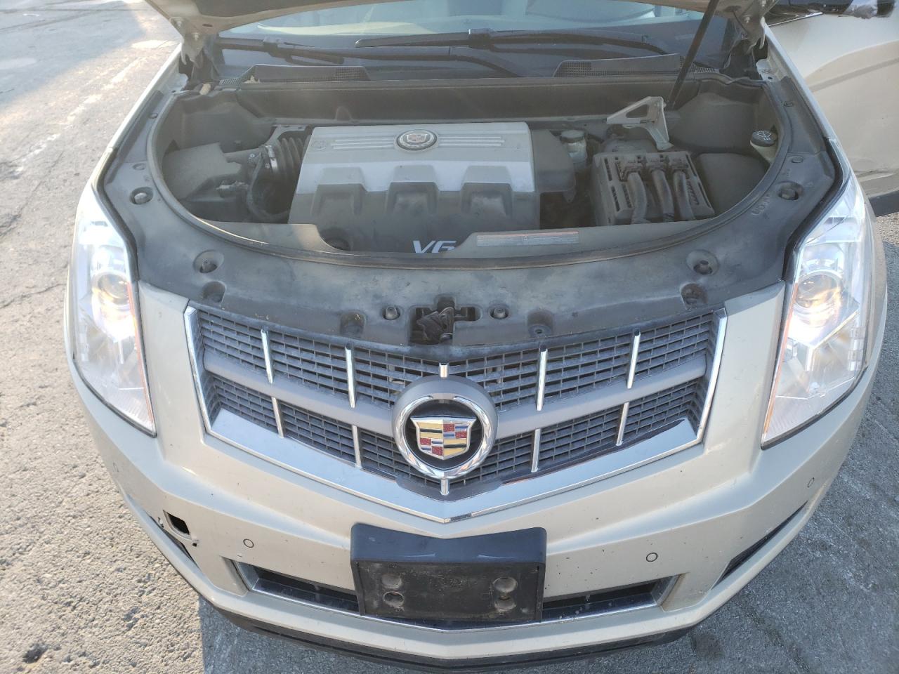 2010 Cadillac SRX - Image 12