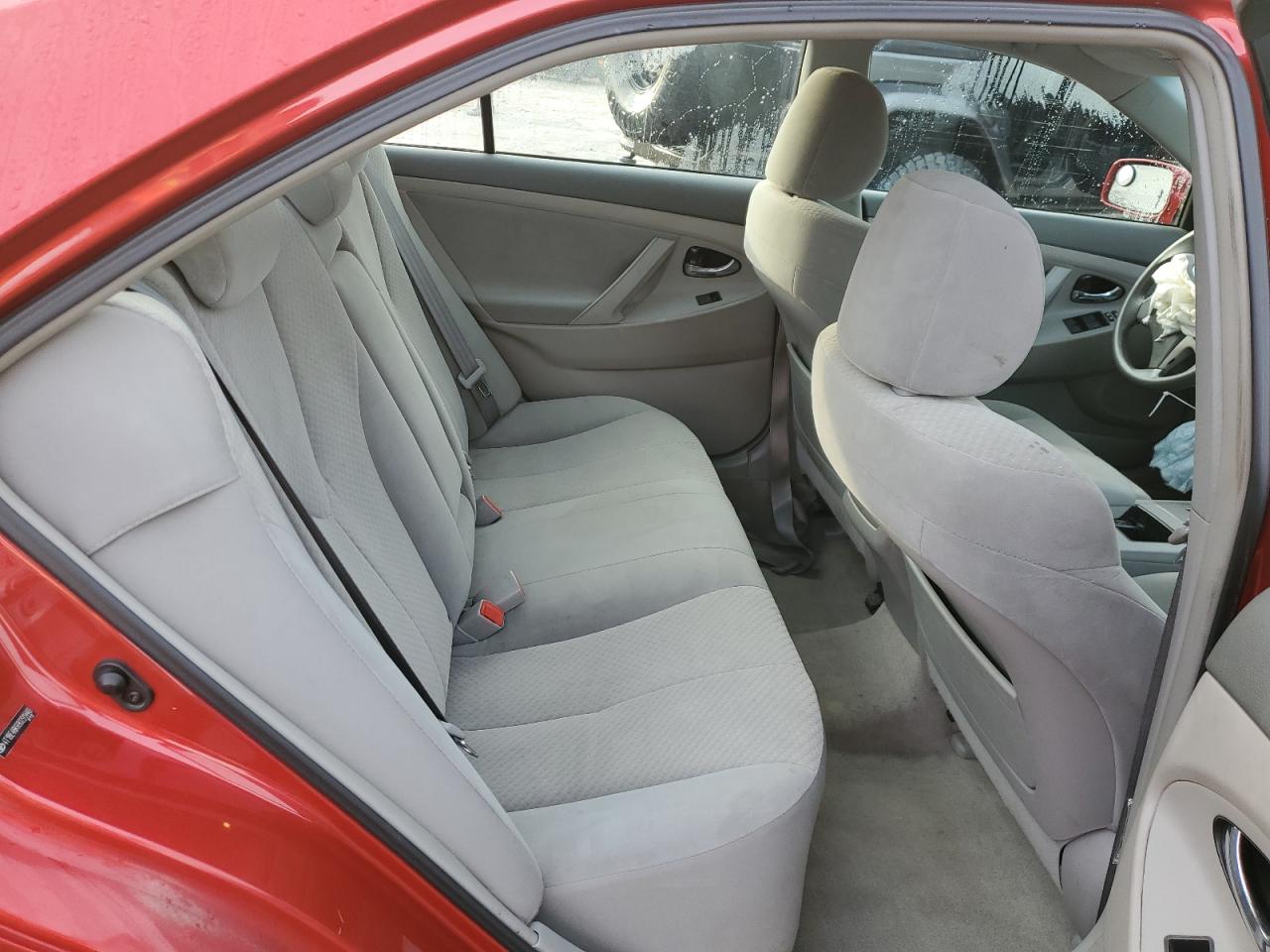 2009 Toyota Camry - Image 10