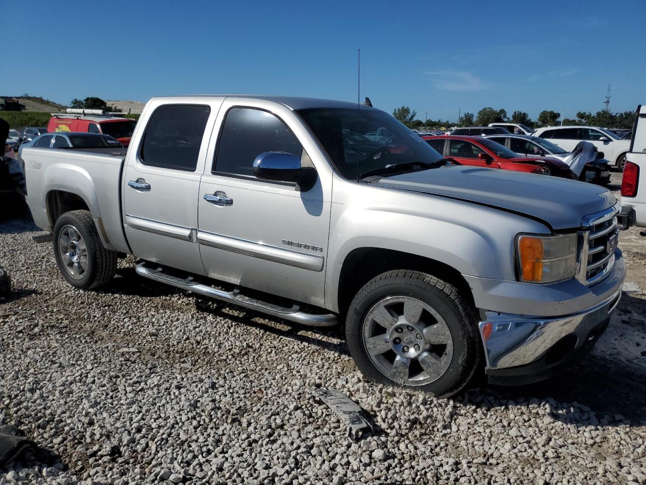 2010 GMC Sierra - Image 4