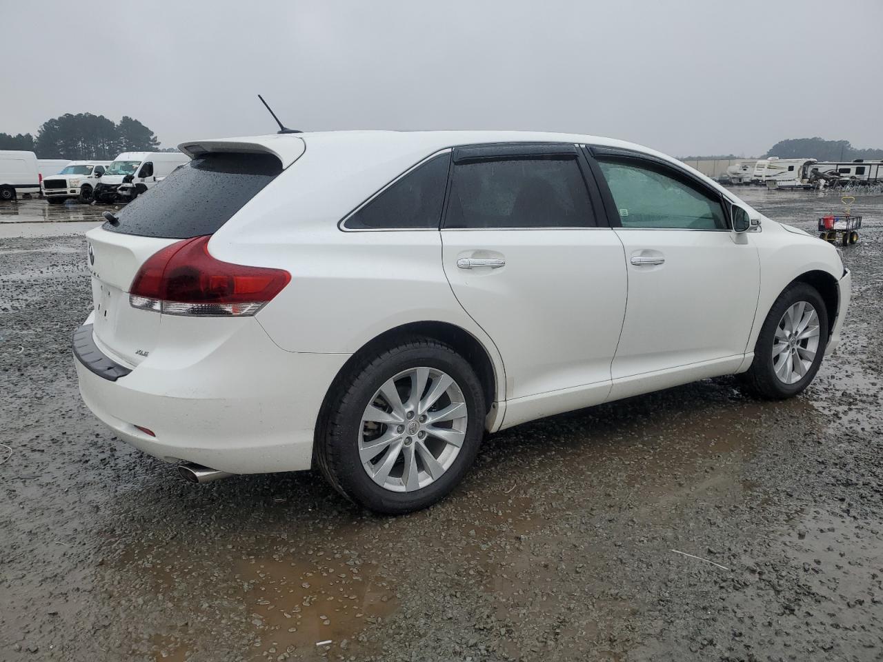 2013 Toyota Venza - Image 3
