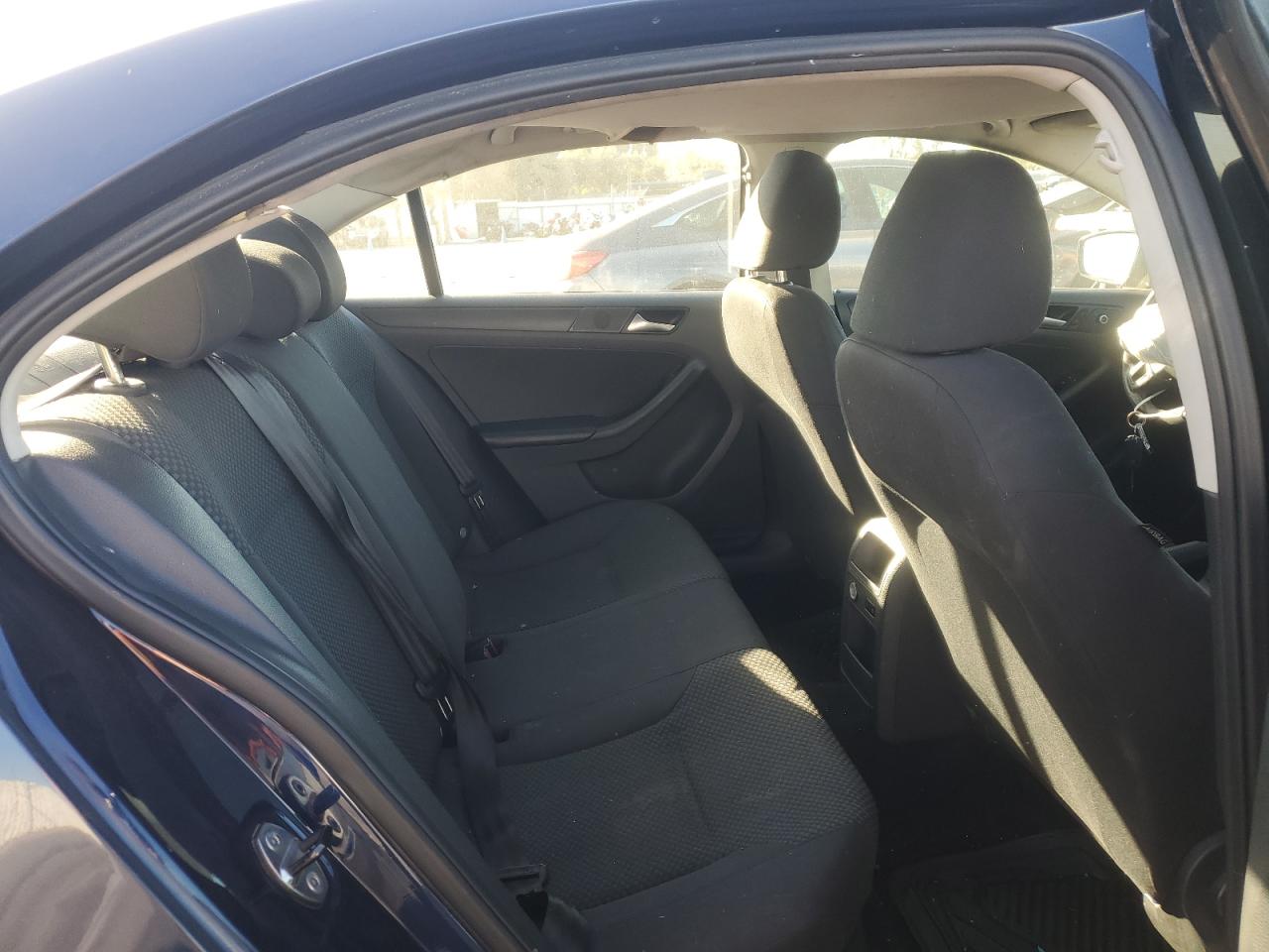 2014 Volkswagen Jetta - Image 10