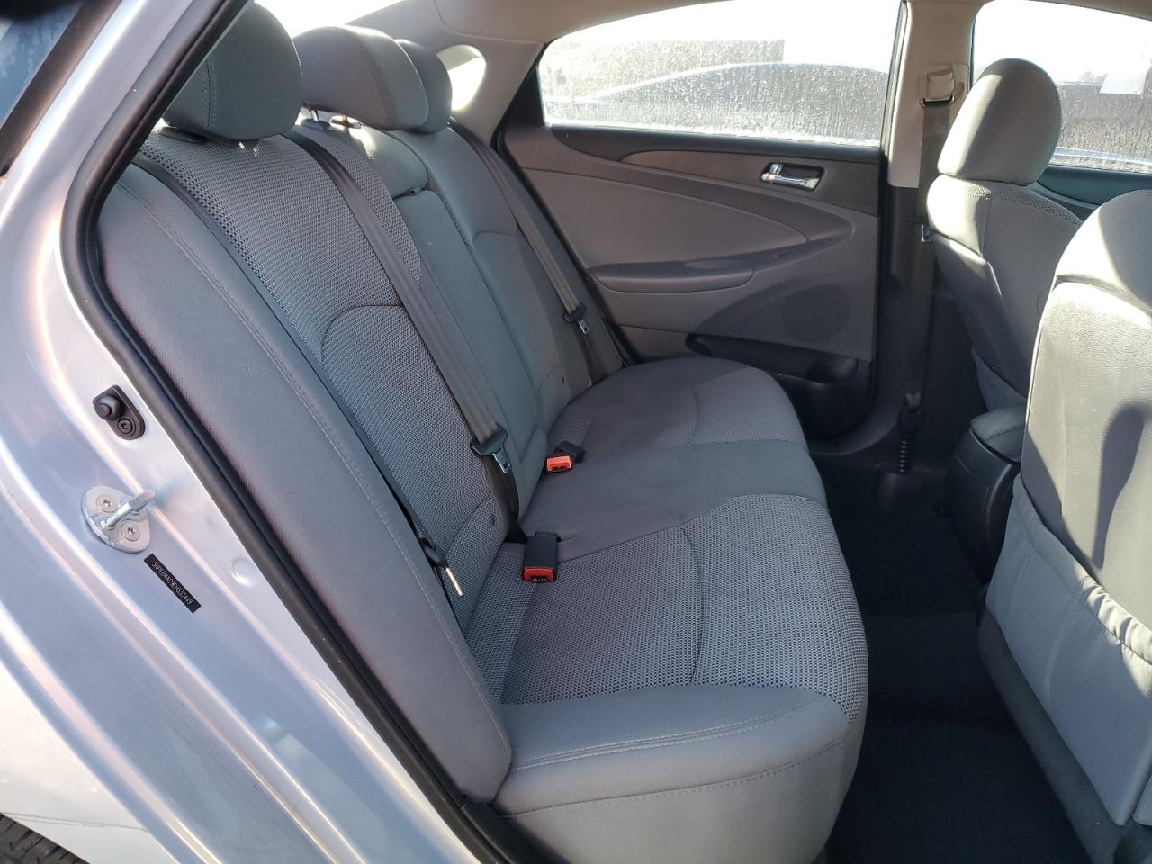 2014 Hyundai Sonata - Image 10