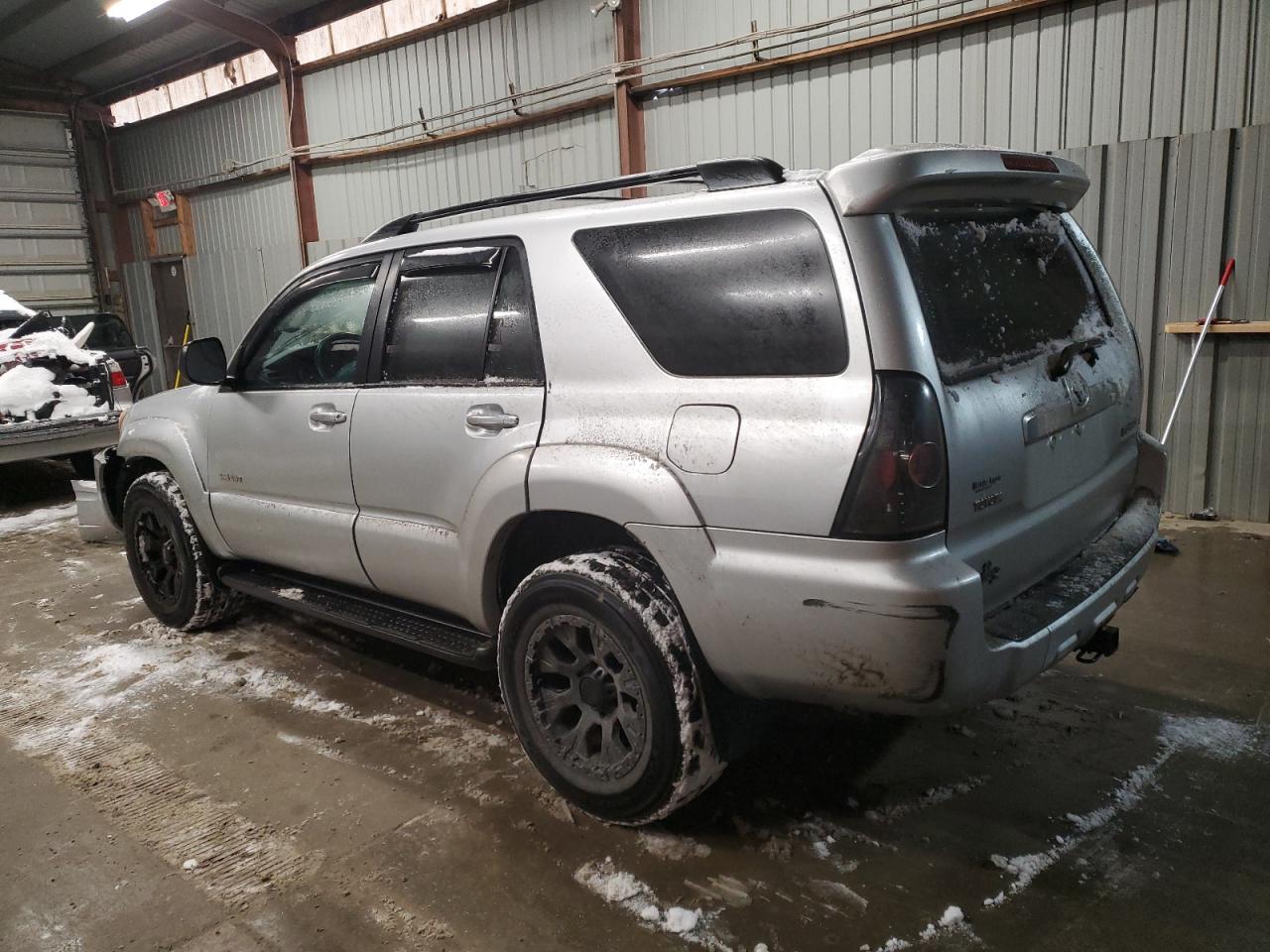 2006 Toyota 4Runner - Image 2