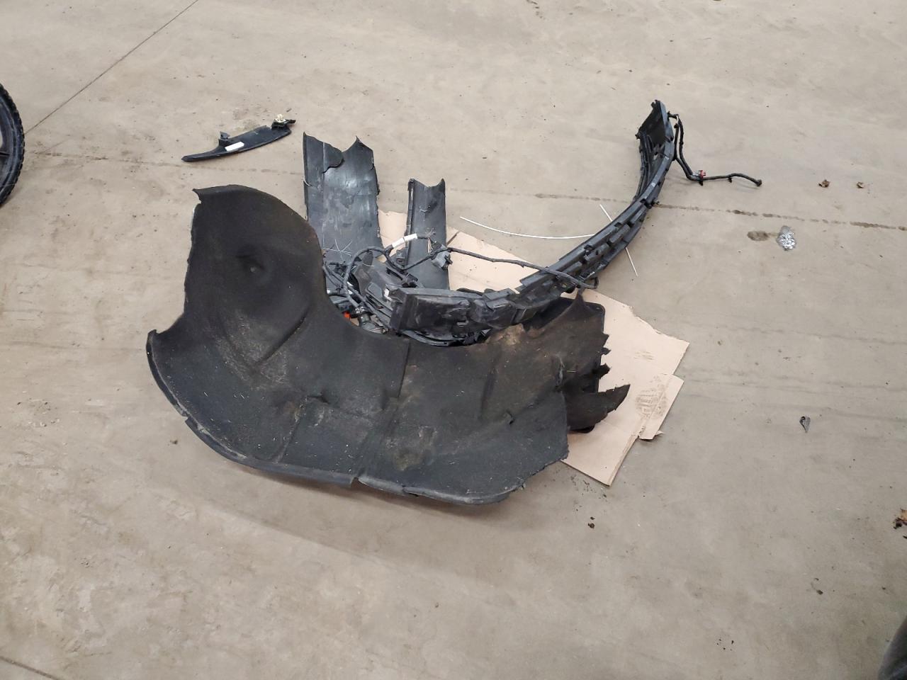 2015 Chrysler 200 - Image 14