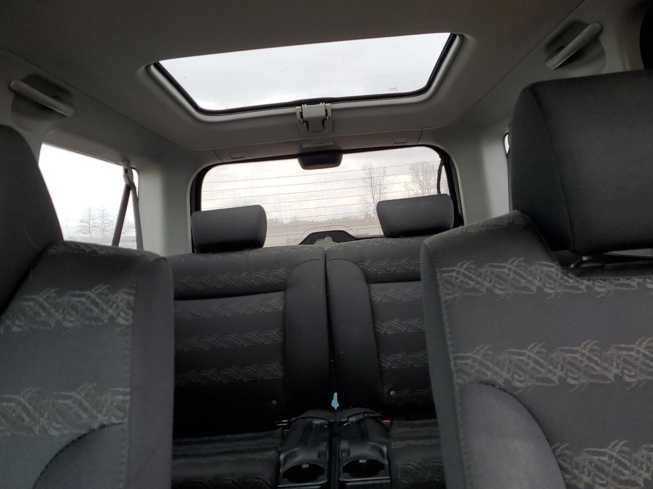 2004 Honda Element - Image 10