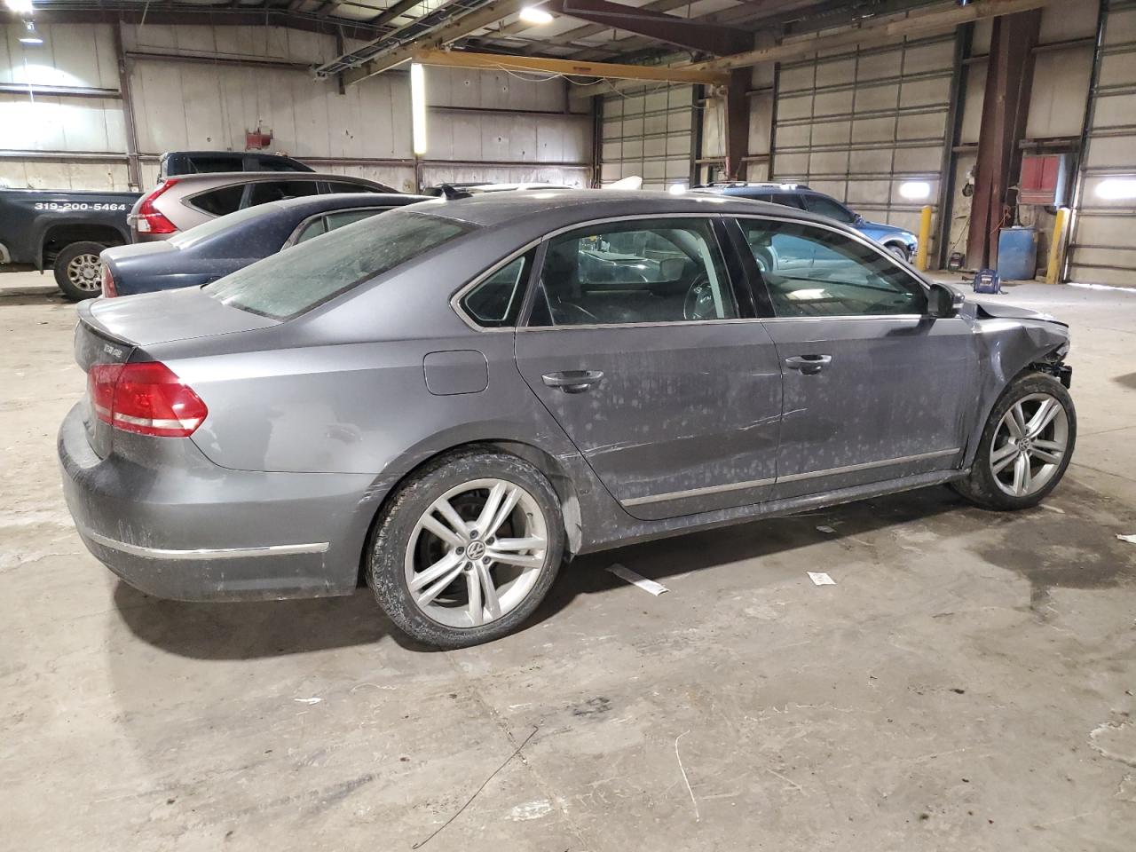 2015 Volkswagen Passat - Image 3