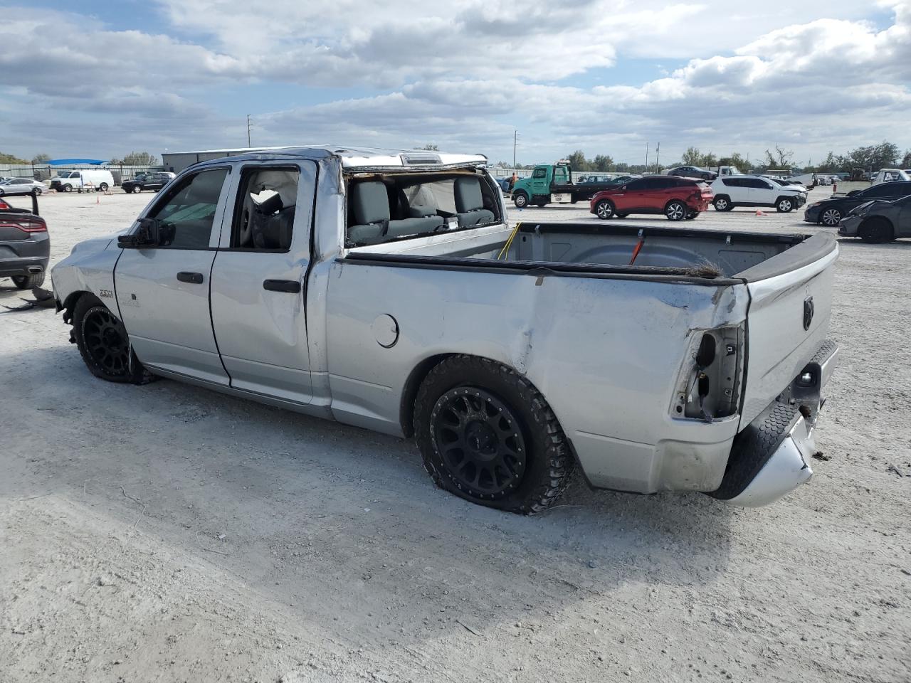2015 RAM 1500 - Image 2