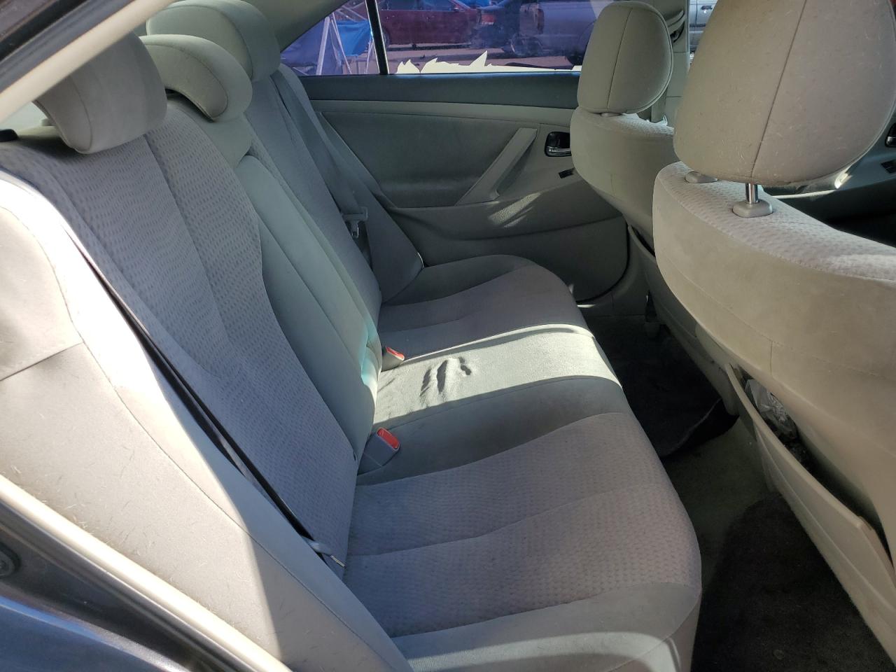 2011 Toyota Camry - Image 10