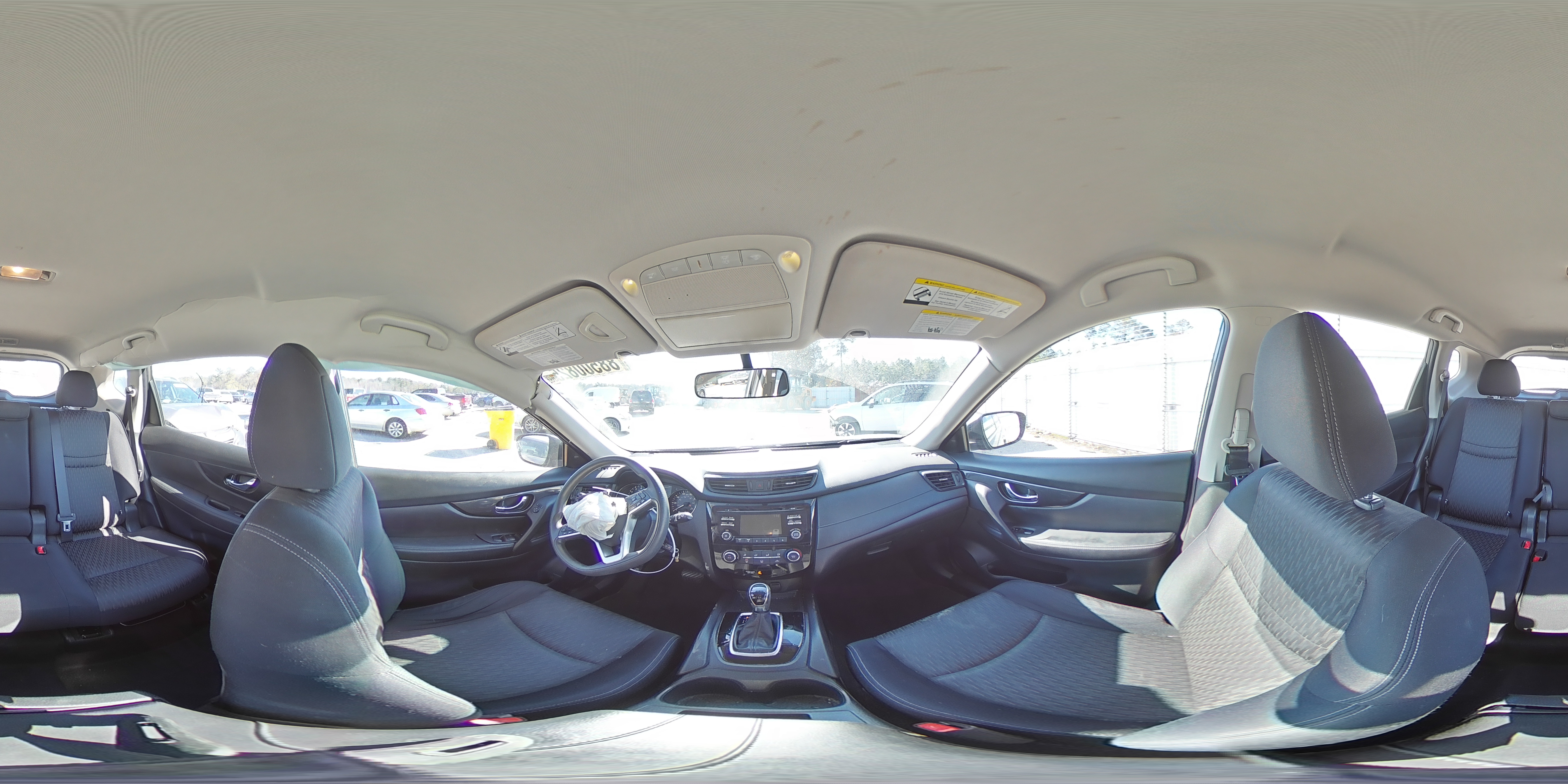 2017 Nissan Rogue - Image 14