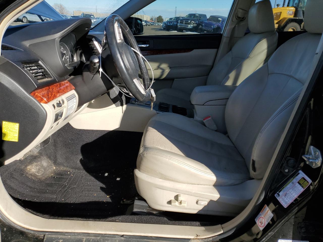 2011 Subaru Outback - Image 7