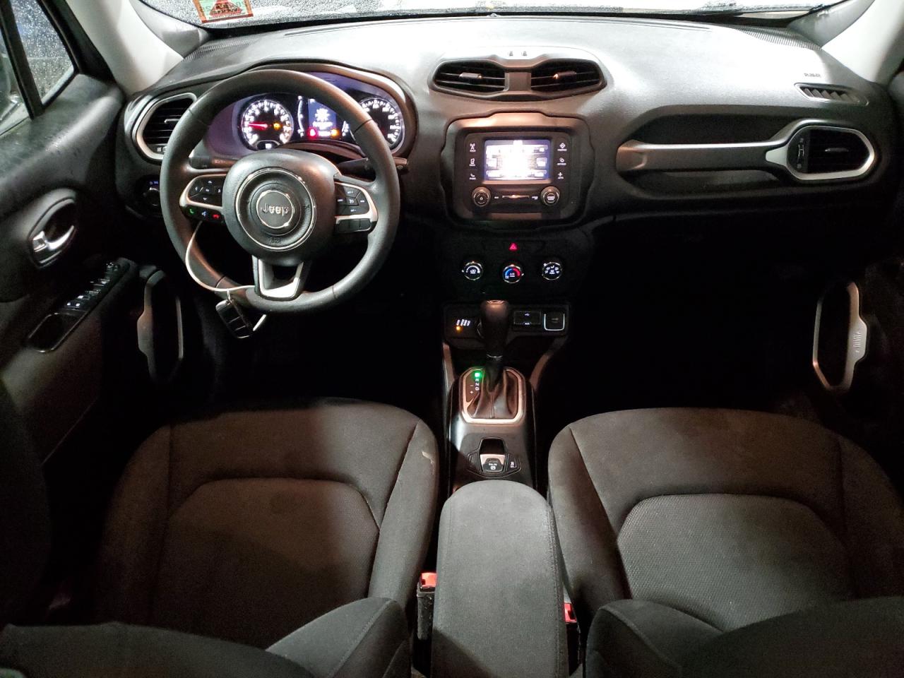 2018 Jeep Renegade - Image 8