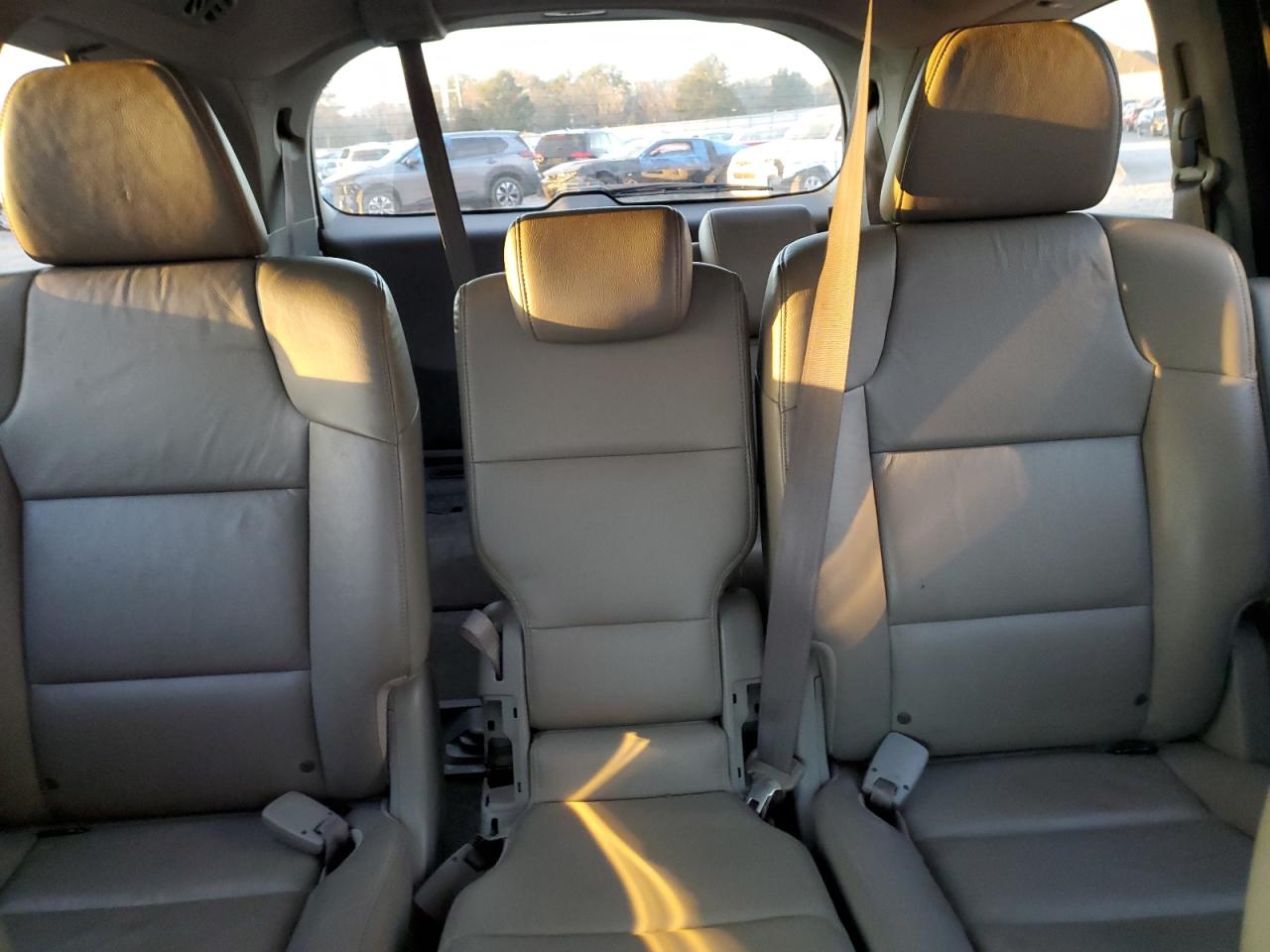 2012 Honda Odyssey - Image 10