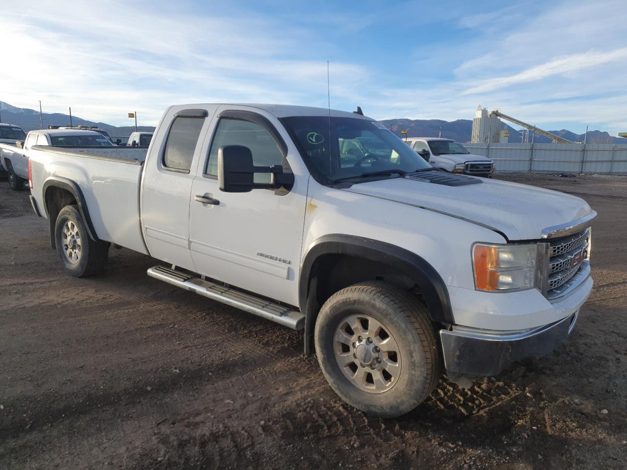 VIN 1GT523CG4DZ217644 2013 GMC SIERRA no.4