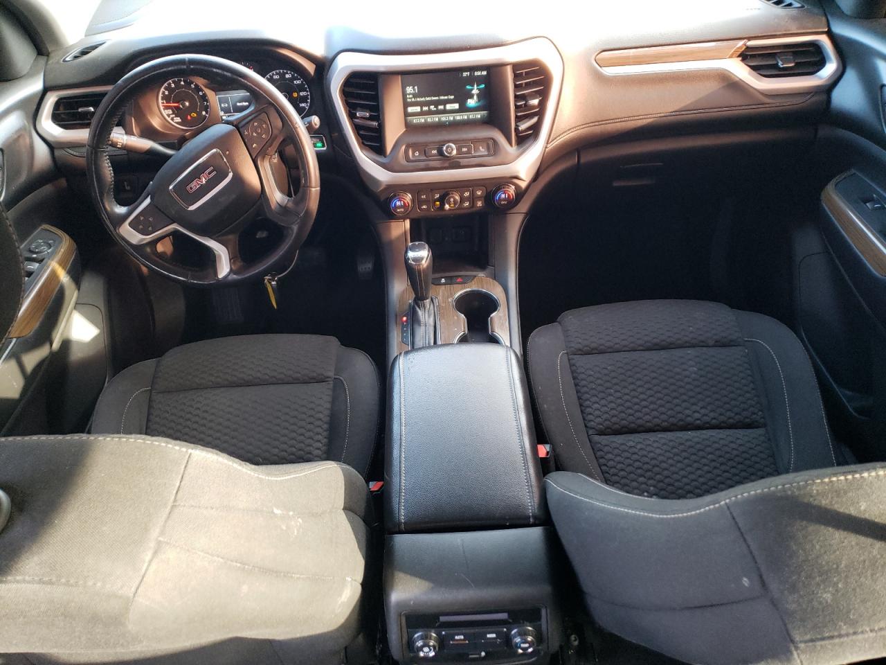2017 GMC Acadia - Image 8