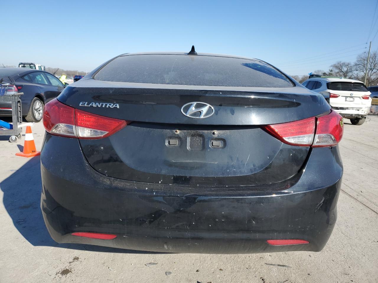 2013 Hyundai Elantra - Image 6