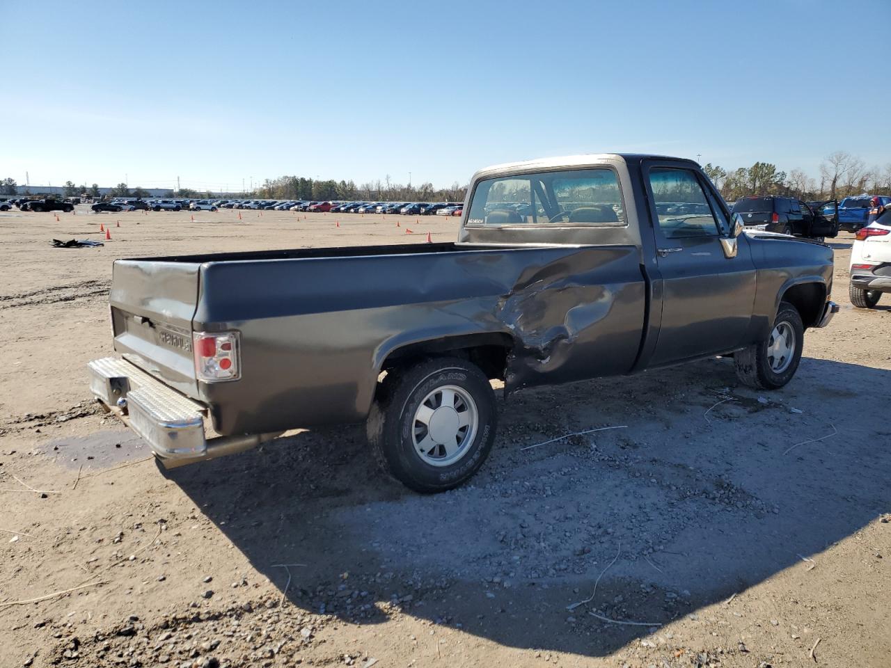 1986 Chevrolet C-10 - Image 3