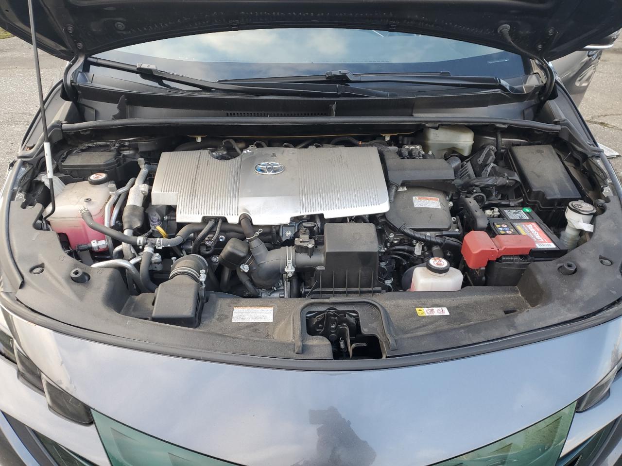 2017 Toyota Prius - Image 11