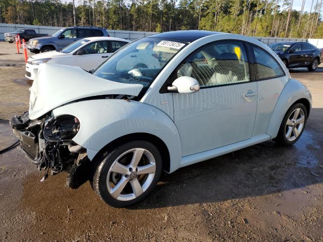 2010 Volkswagen New Beetle 