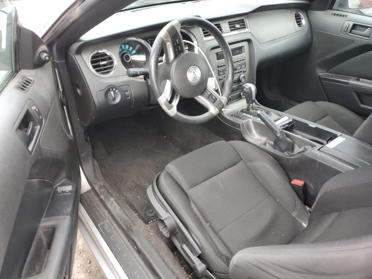 2013 Ford Mustang - Image 8