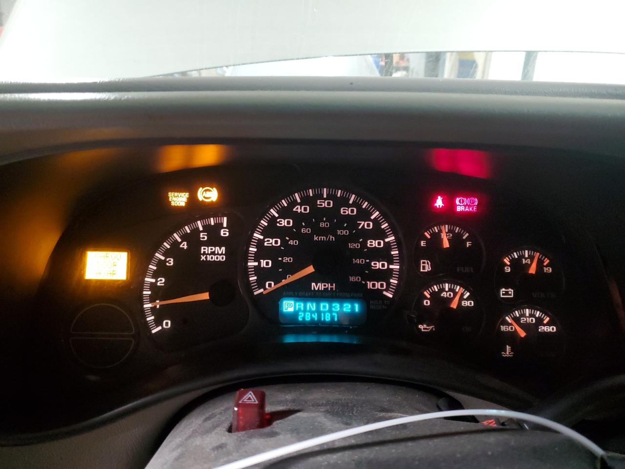 2001 Chevrolet Tahoe - Image 9