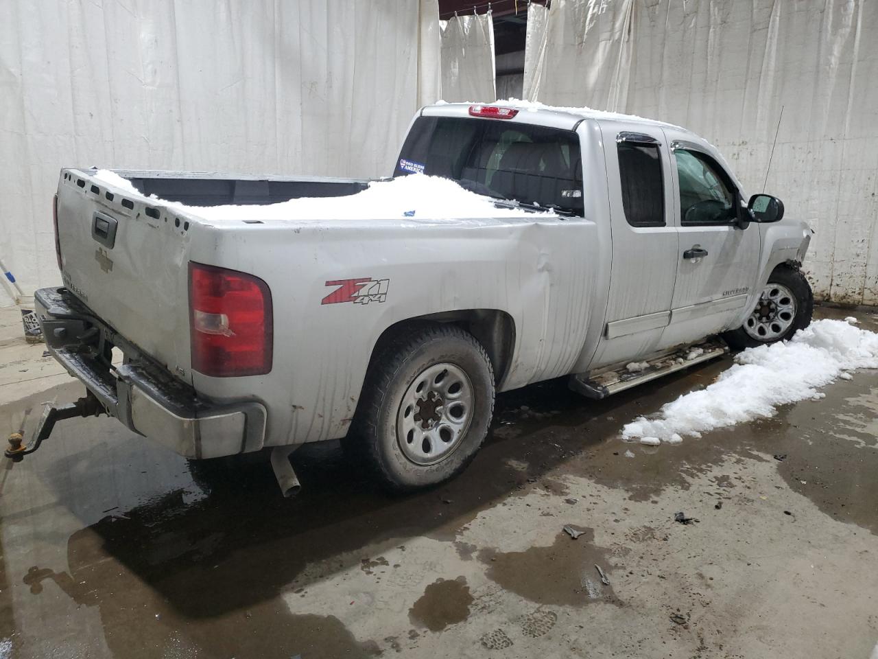 2010 Chevrolet Silverado - Image 3