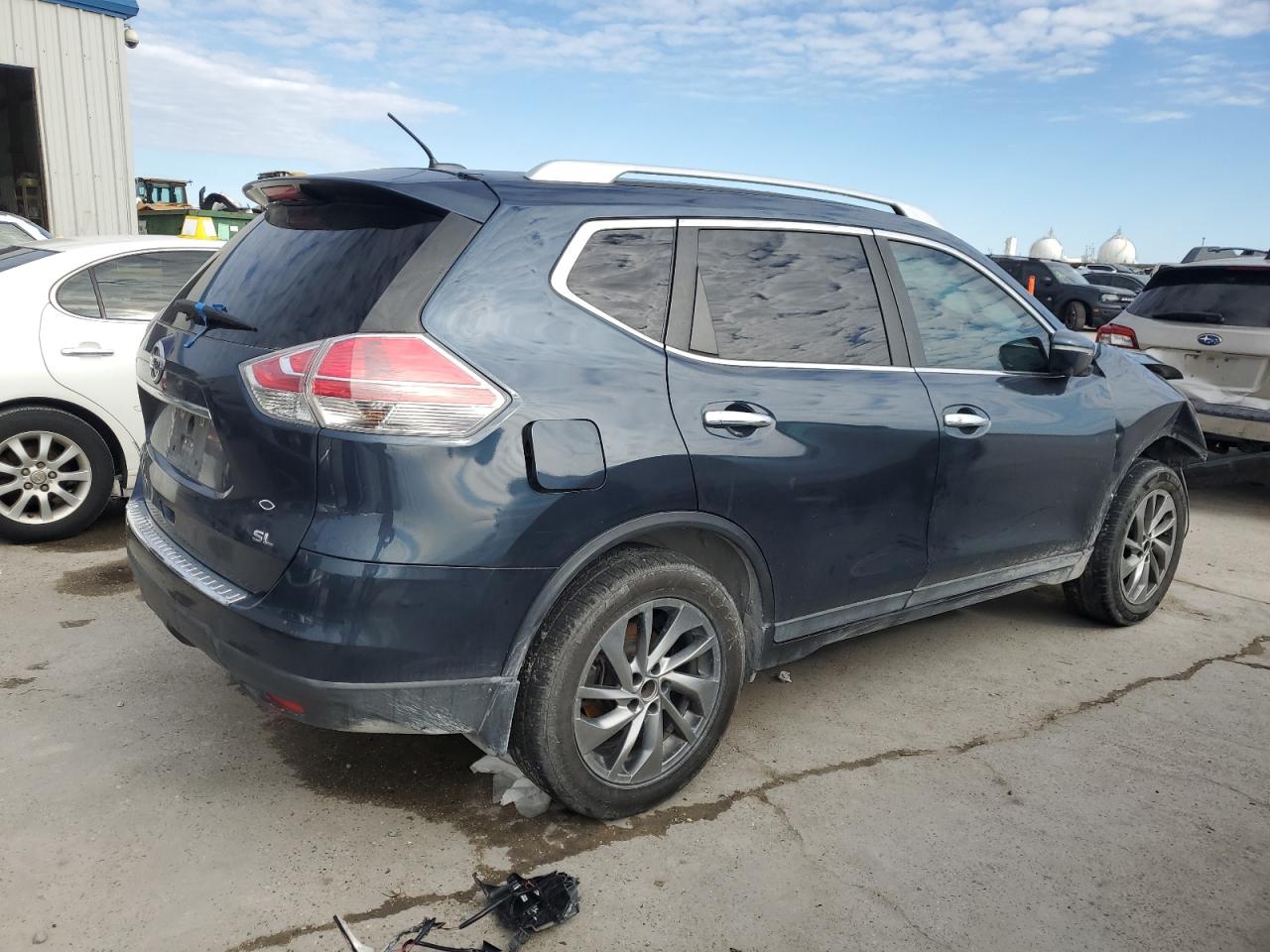 2015 Nissan Rogue - Image 3