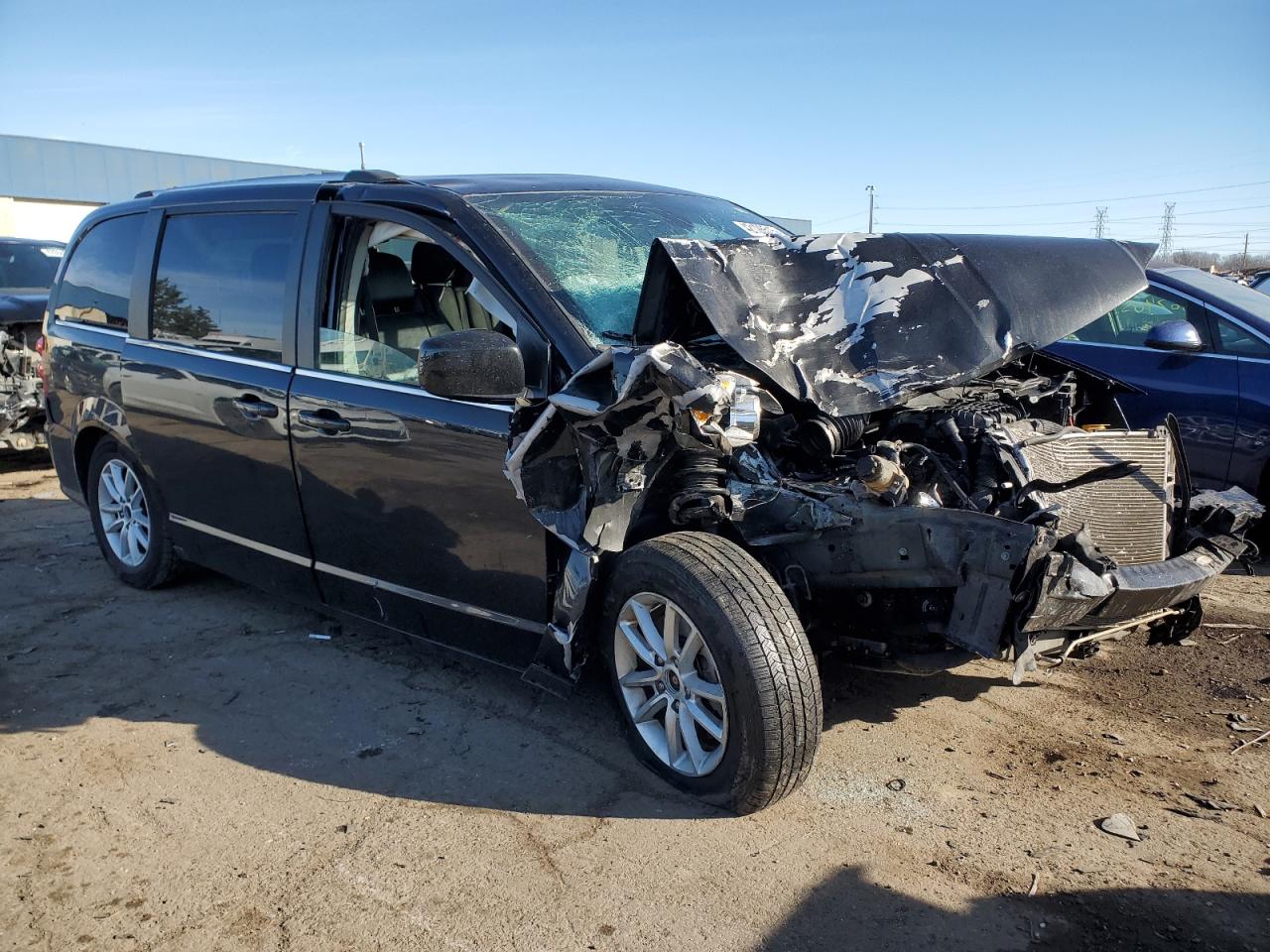 2019 Dodge Caravan - Image 4