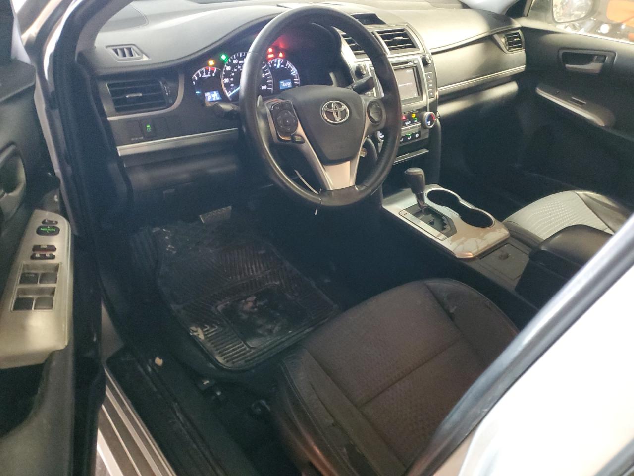 2014 Toyota Camry - Image 8