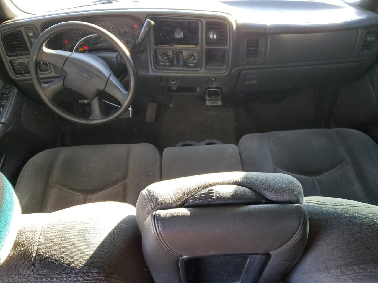 2003 Chevrolet Silverado - Image 8