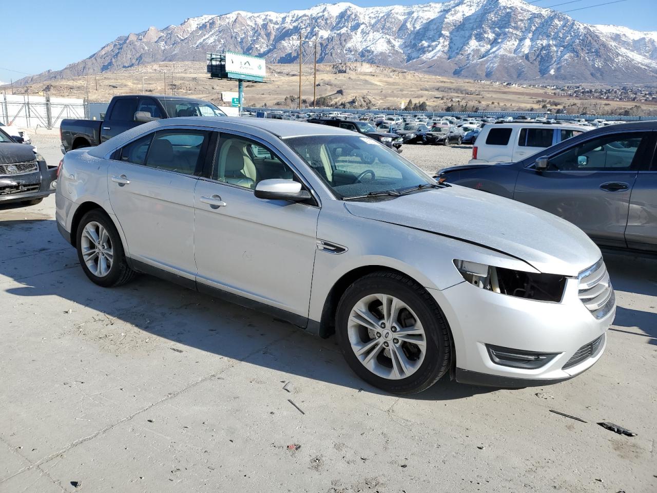 2014 Ford Taurus - Image 4