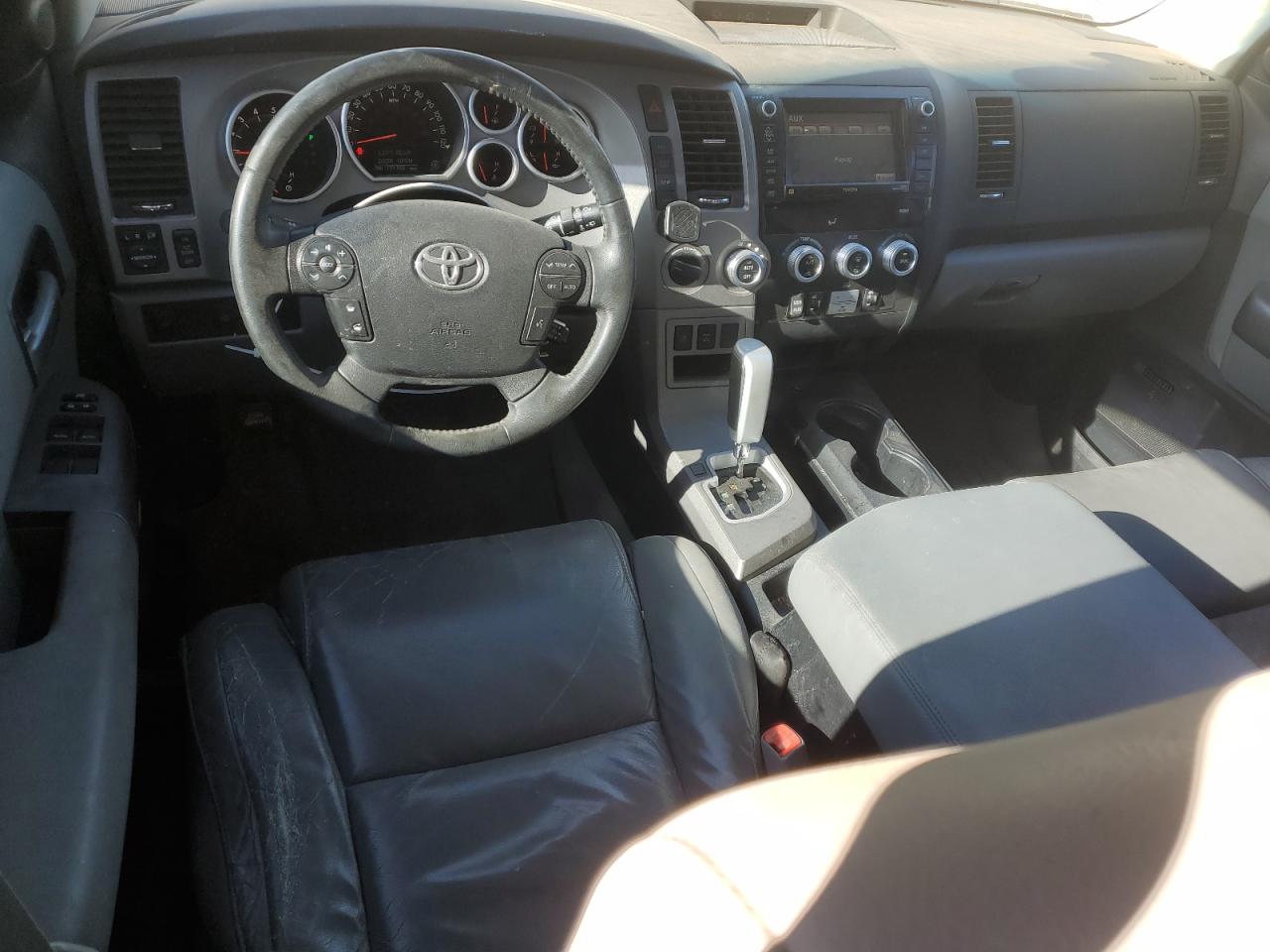 2010 Toyota Sequoia - Image 8