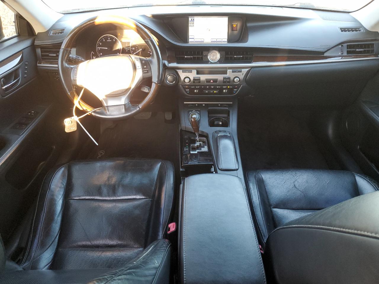2014 Lexus ES - Image 8