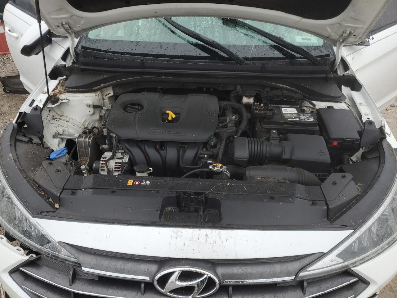 2020 Hyundai Elantra - Image 11