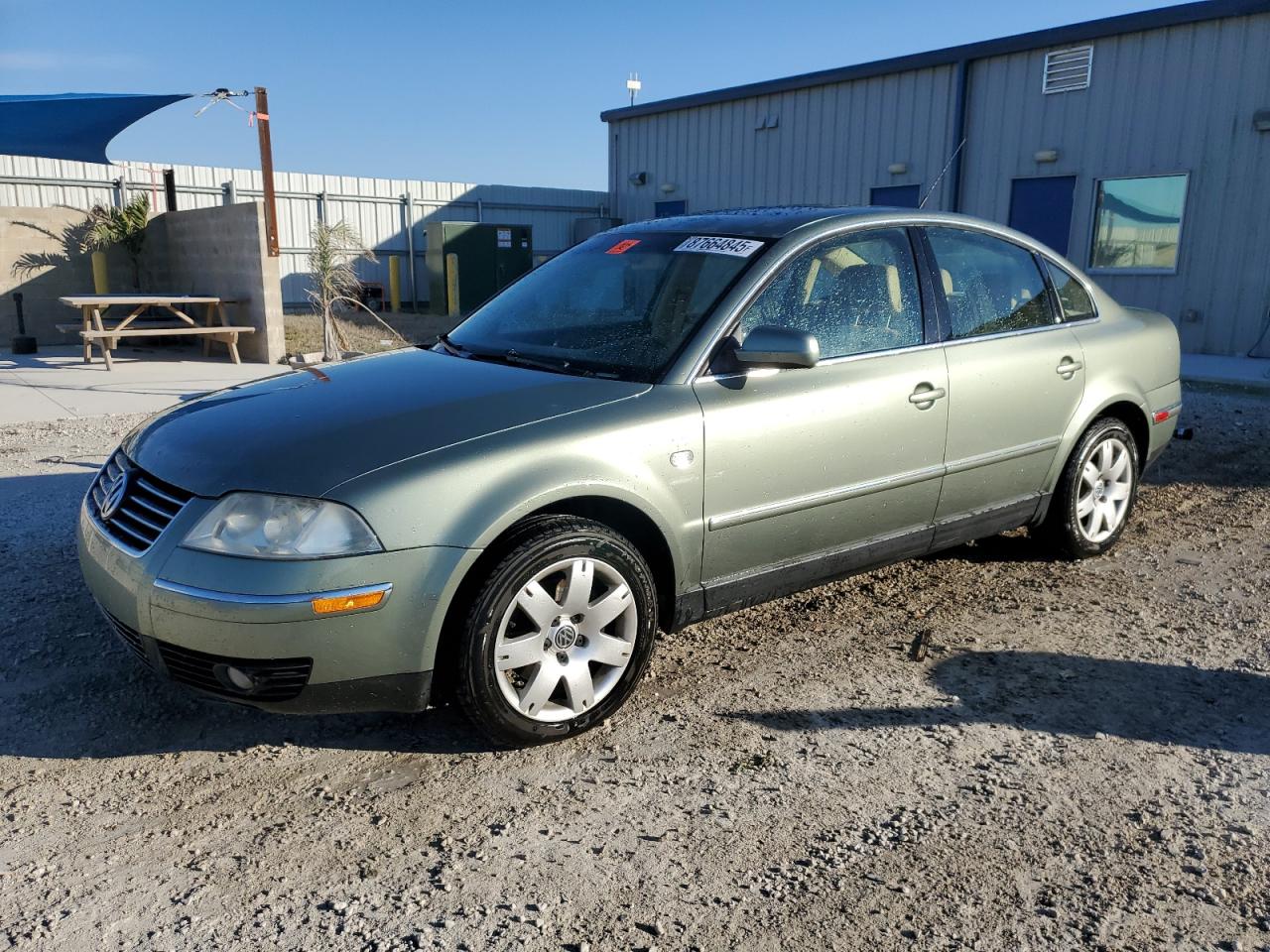 2003 Volkswagen Passat - Image 1