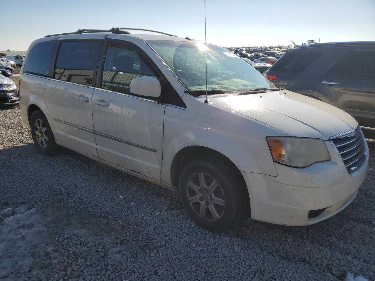2010 Chrysler Town & Country - Image 4