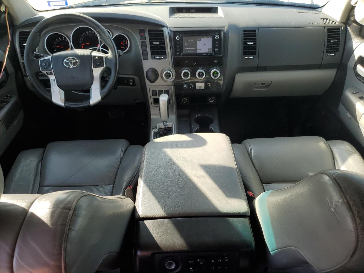 2015 Toyota Sequoia - Image 8