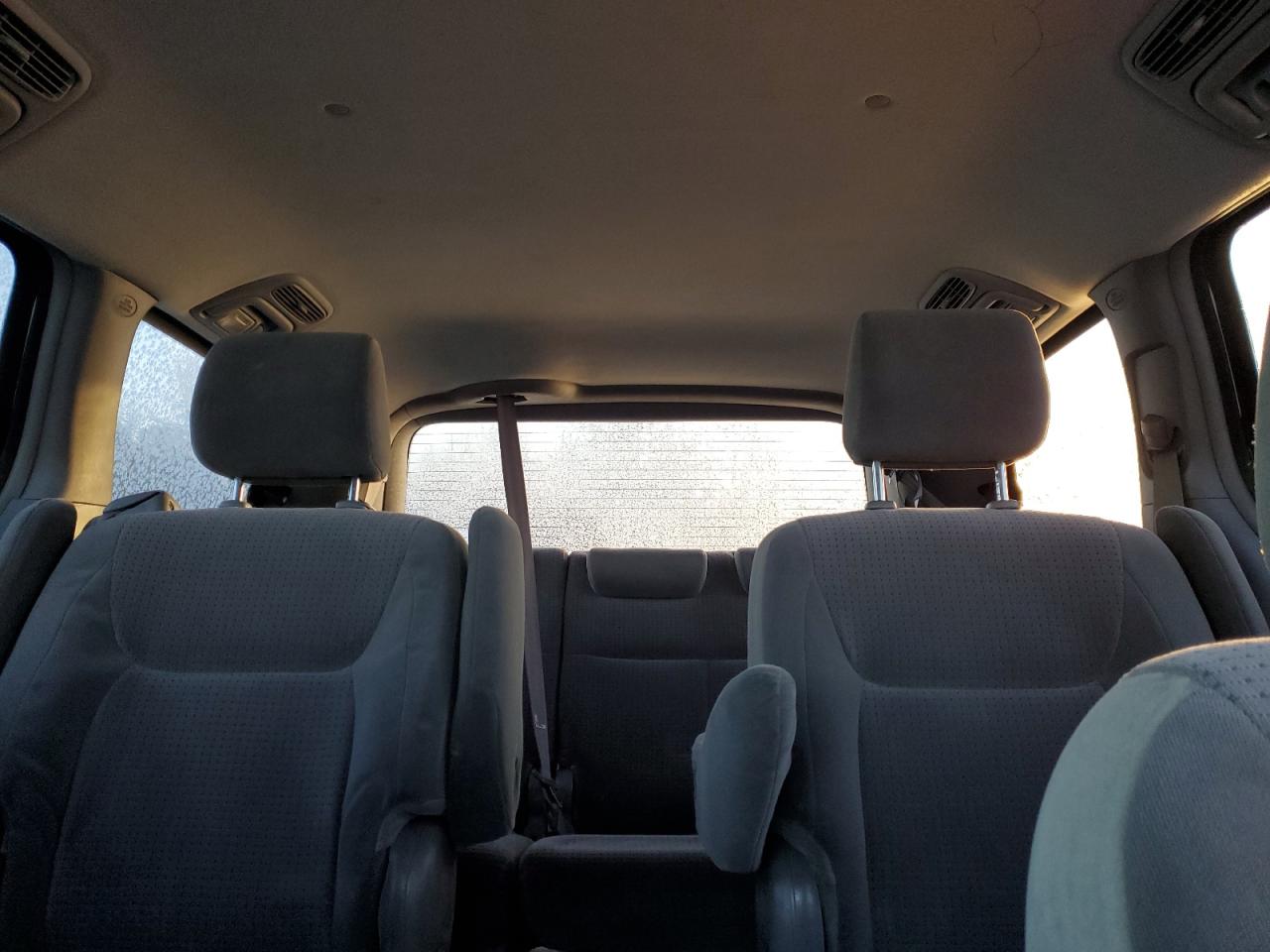 2006 Toyota Sienna - Image 10