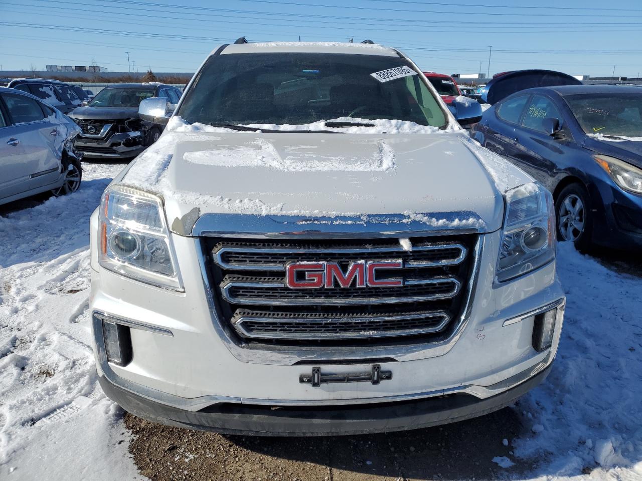 2017 GMC Terrain - Image 5