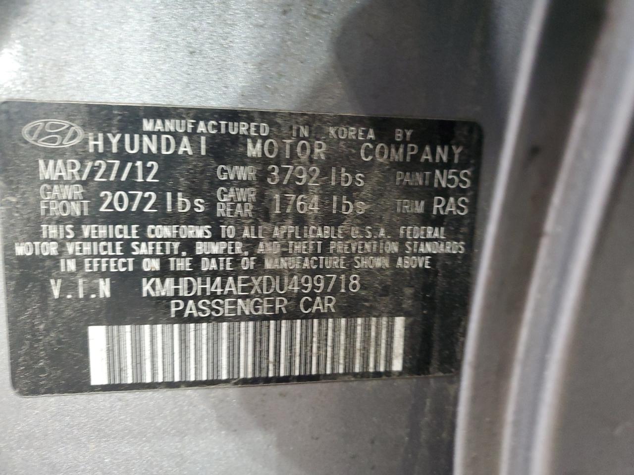 2013 Hyundai Elantra - Image 12