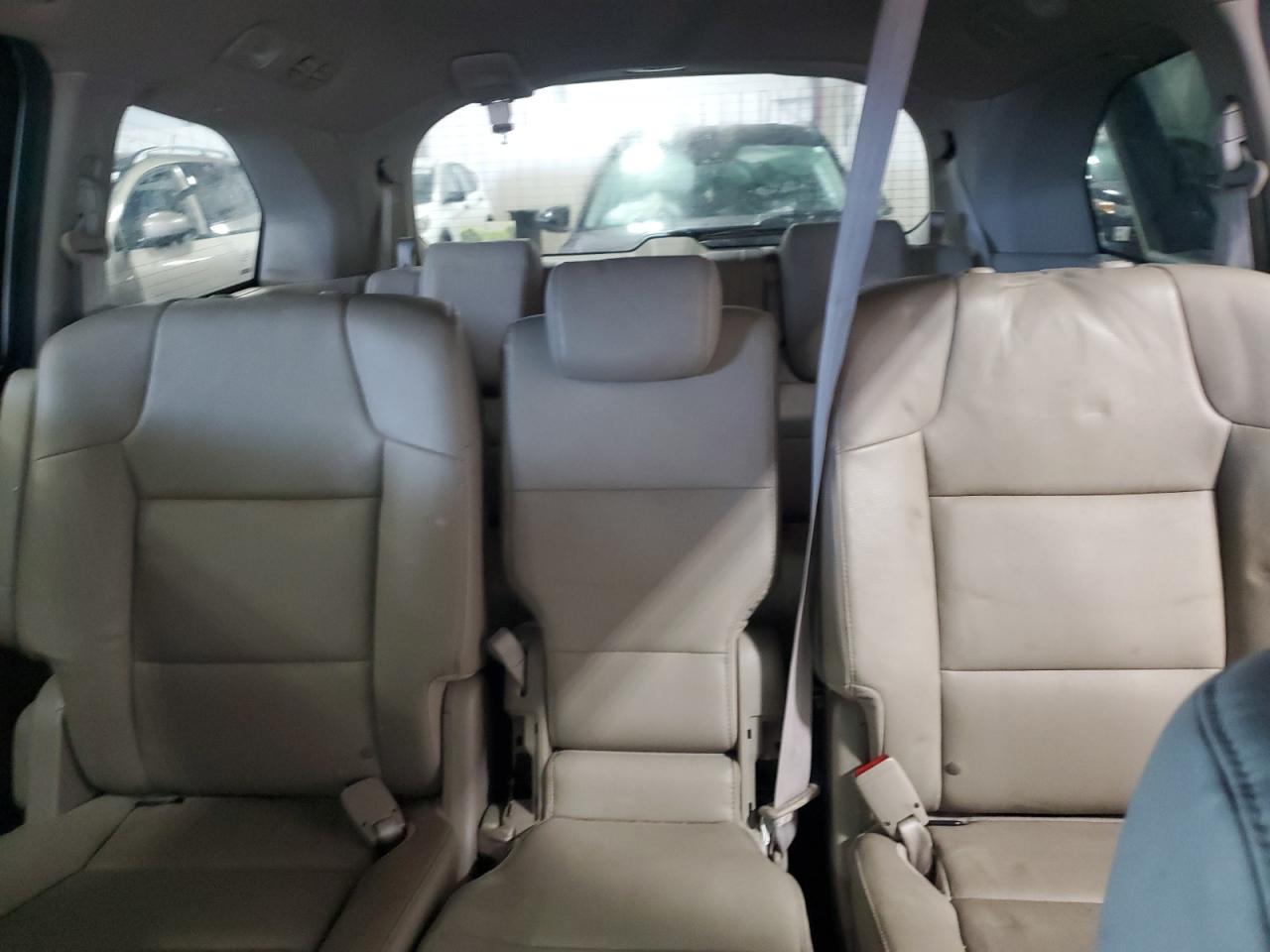 2015 Honda Odyssey - Image 10