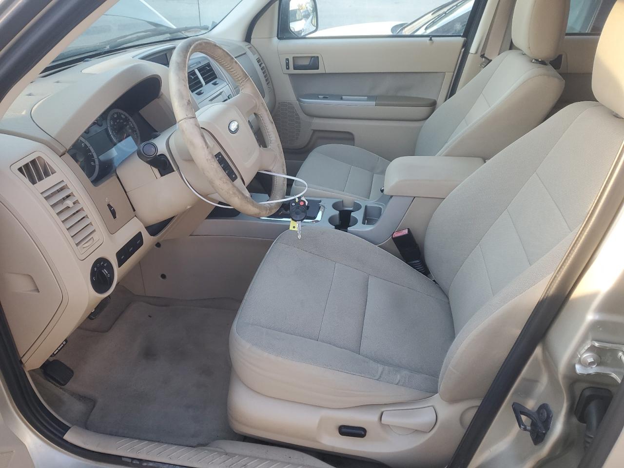 2010 Ford Escape - Image 7