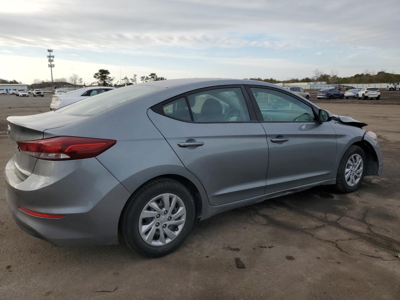 2018 Hyundai Elantra - Image 3