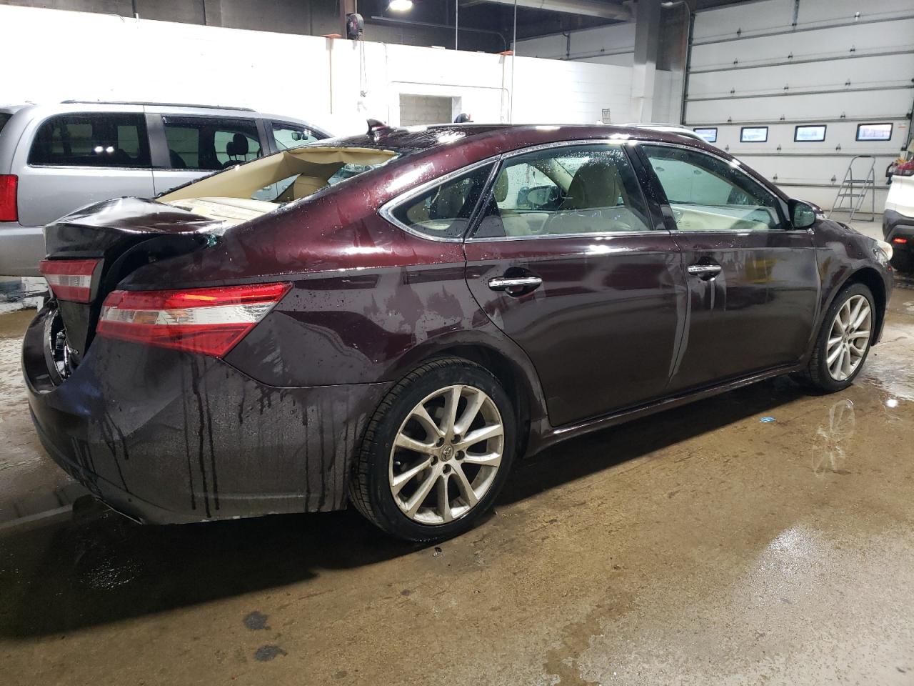 2013 Toyota Avalon - Image 3