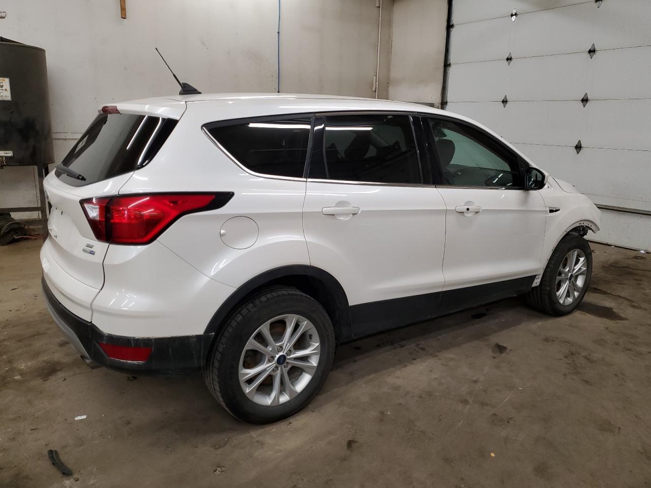 VIN 1FMCU9GD7KUB04409 2019 FORD ESCAPE no.3