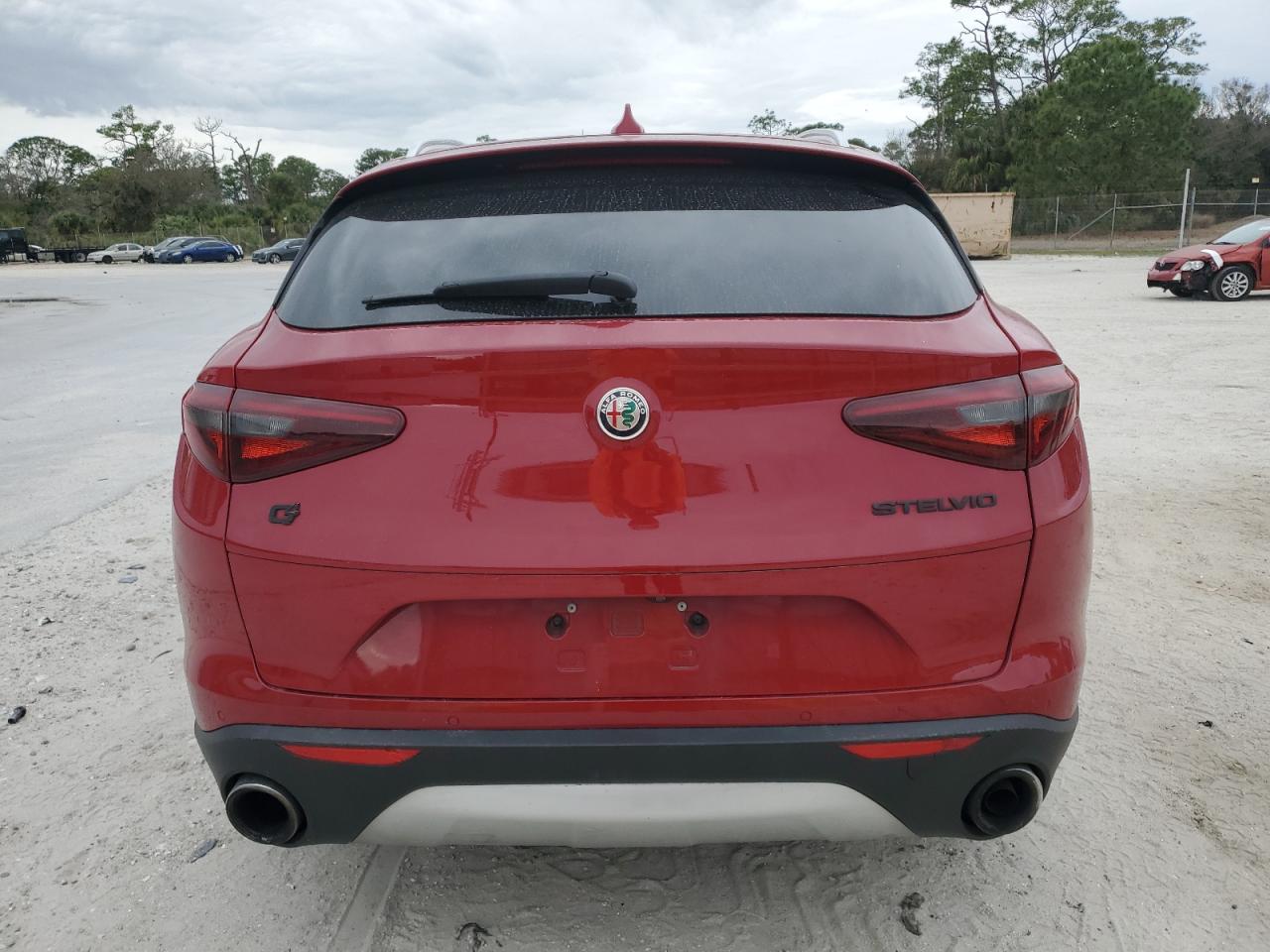 2019 Alfa Romeo Stelvio - Image 6